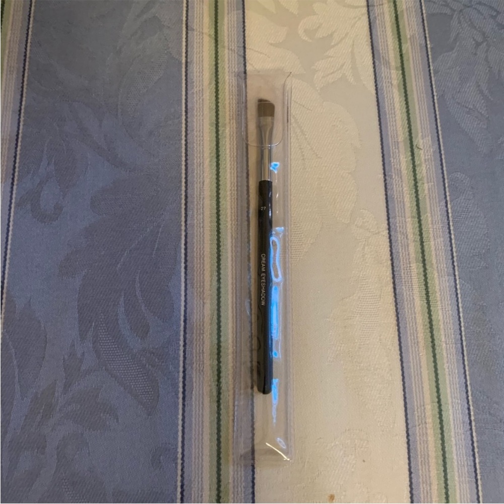 CHANEL Eyeshadow Brush